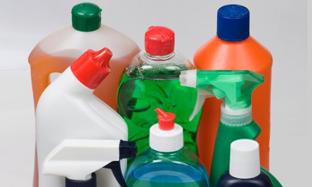 Preservatives and fragrances in cleaning agents