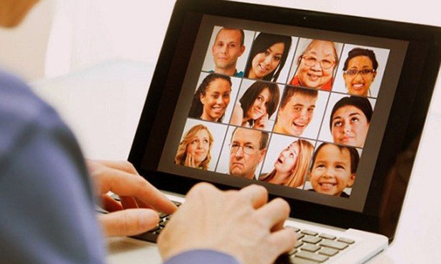 man with online friends (iStock)