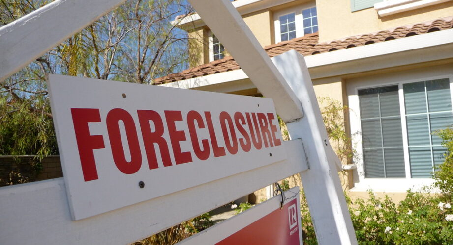 home mortgage foreclosure Florida Hispanics